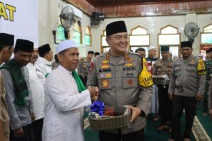 Kapolda Riau Irjen Iqbal kunker dan silaturahmi ke warga Dumai