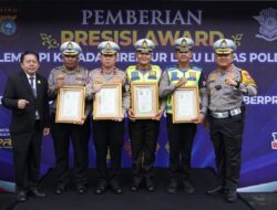 Berkinerja baik selama Arus Mudik Balik Lebaran 2024, Ditlantas Polda Riau terima Presisi Award Lemkapi