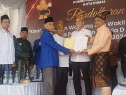 Hari pertama pendaftaran Pilkada, KPU Dumai terima berkas Paslon Paisal dan Sugiyarto