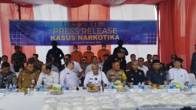 Ekspos 29,9 kg sabu di Dumai, Kepala BNN Komjen Marthinus tegaskan Negara hadir berantas narkoba