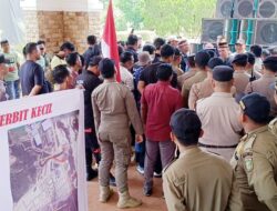 Ratusan warga unjukrasa protes pengrusakan sungai Nerbit Dumai