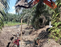 Tanggapi desakan warga, TMMD Kodim Dumai bangunkan Box Culvert di Kayu Kapur
