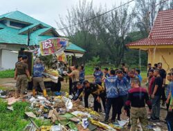 Wujudkan lingkungan kerja sehat dan nyaman, Kasatpol PP Dumai pimpin pembersihan kantor