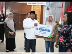 Wawako Dumai Sugiyarto buka Sosialisasi BPJamsostek bagi pekerja rentan