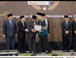 Kelola zakat berkelanjutan, Walikota Dumai Paisal dianugerahi BAZNAS Awards 2025