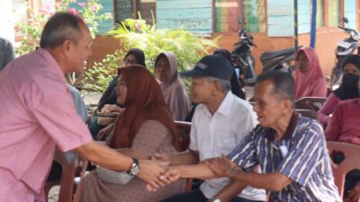 Pelindo Grup salurkan ratusan paket sembako dan cek kesehatan gratis