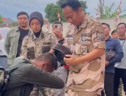 Dipasangkan baret oleh Deni Cagur, anak Wartawati Dumai Fahrel memulai pendidikan di Lemdiklat Taruna Nusantara Indonesia
