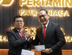 GM Kilang Pertamina Dumai Iwan Kurniawan sertijabkan Jubir dari Agustiawan ke Tengku Muhammad Rum