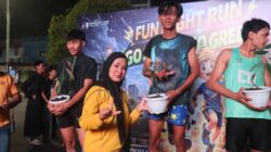 Satlantas Polres Dumai sebar puluhan bibit pohon pada remaja peserta Lomba Lari Go Sprint Go Green