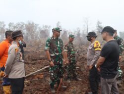 Danrem 031 bersama Karoops Polda Riau turun ke lokasi karhutla di Dumai pimpin pemadaman