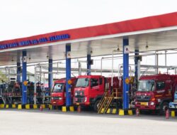 Pertamina Patra Niaga Sumbagut pastikan pengisian BBM Mobil Damkar Pemkab Kampar sesuai prosedur