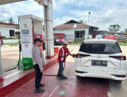 Rutinkan pemantauan ke SPBU, Polres Dumai pastikan pelayanan BBM untuk warga lancar terkendali