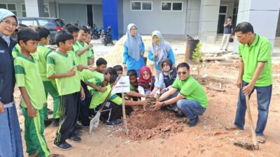 Dukung penghijauan kota, Pelindo Dumai aktif kegiatan penanaman pohon