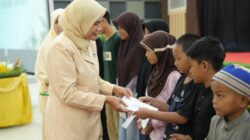 Rayakan HUT ke 26, Persatuan Wanita Pertamina Kilang Dumai santuni anak kurang mampu dan lansia dhuafa