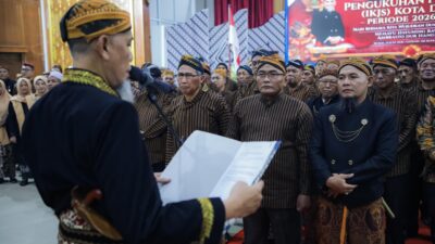 Wawako Sugiyarto sah memimpin IKJS Dumai usai dilantik Walikota Paisal