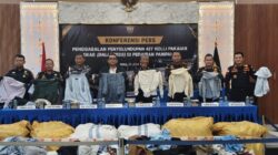 Operasi Gabungan BC amankan 427 koli pakaian bekas senilai Rp3,9 M di Perairan Rohil