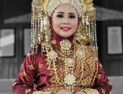 Wakili IKWI Riau, Fenty dari Dumai Juara I Lomba Fashion Show Busana Adat Nusantara Tingkat Nasional